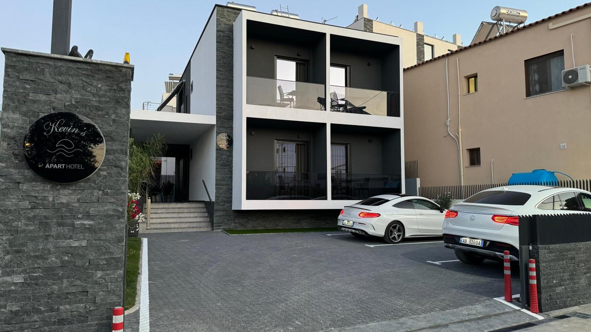 Kevin'S Aparthotel Vlorë Exteriér fotografie