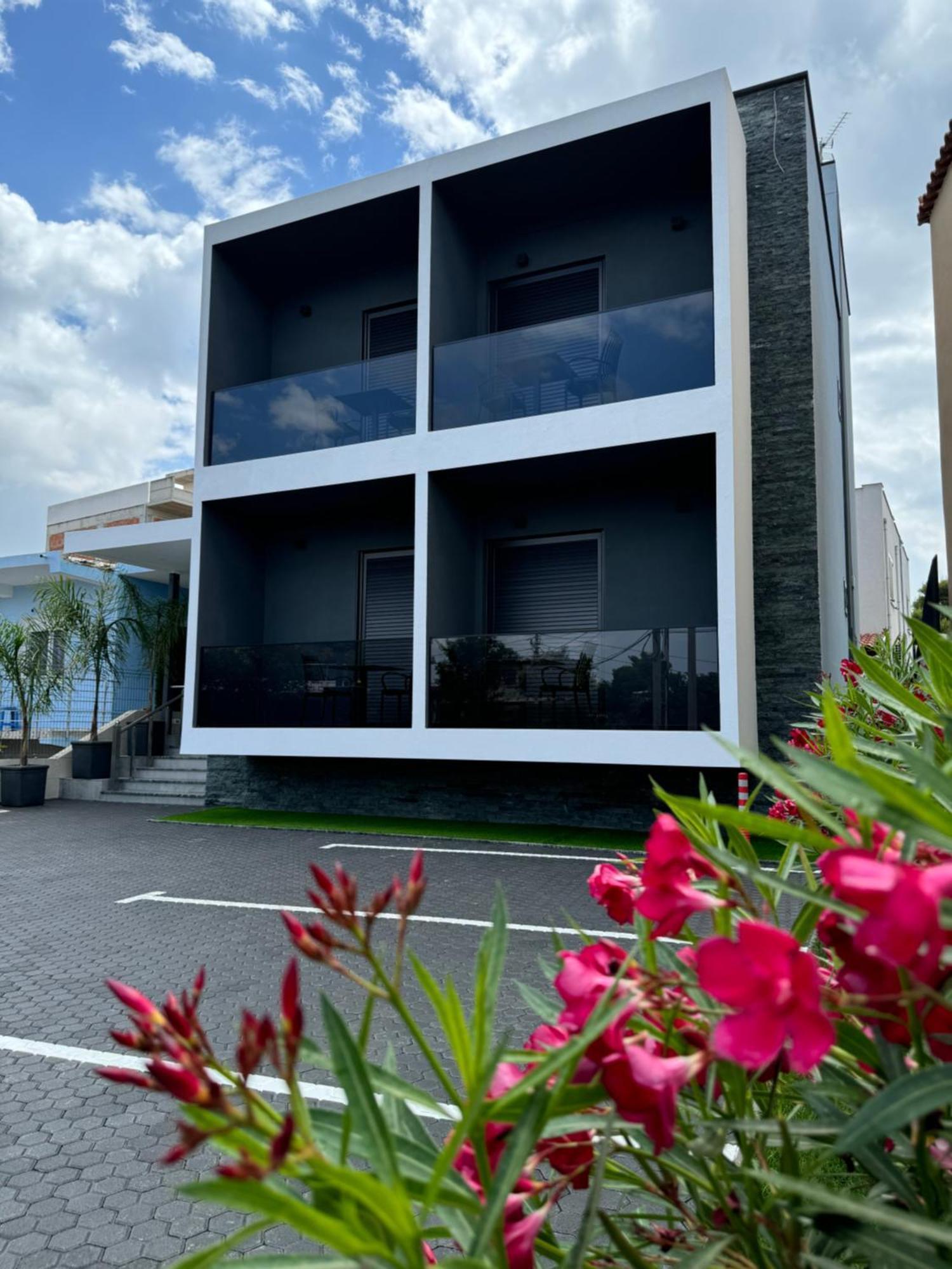 Kevin'S Aparthotel Vlorë Exteriér fotografie